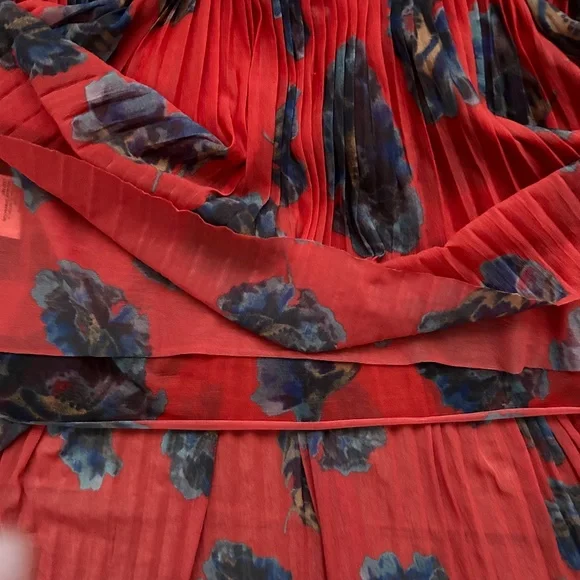 Kimchi Blue Urban Outfitters Red Pleated Floral Strappy Halter Back Tank Top M - Picture 8 of 9